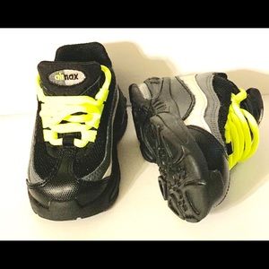 Toddler Black gray green Airmax 95.